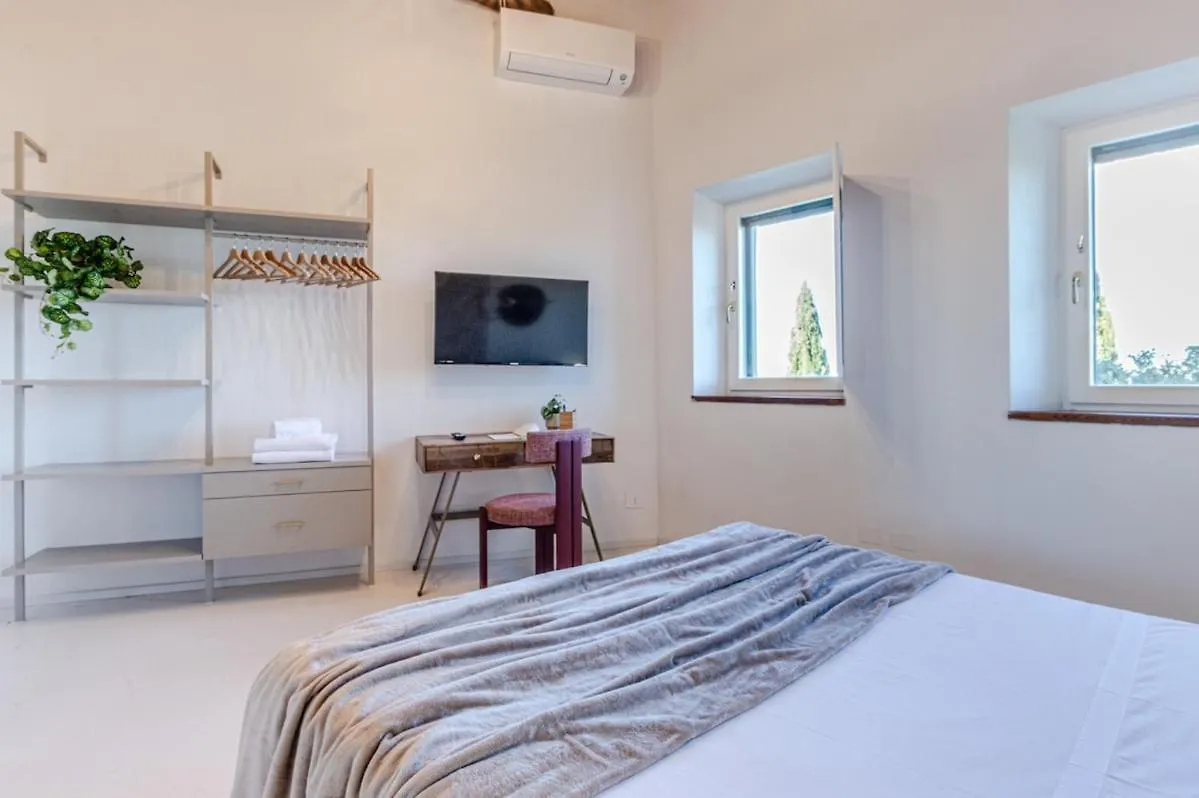 Apartment Golden View-Casa Vacanze Appena Ristrutturata Nel Core Della Campagna Toscana Corsano  Italy