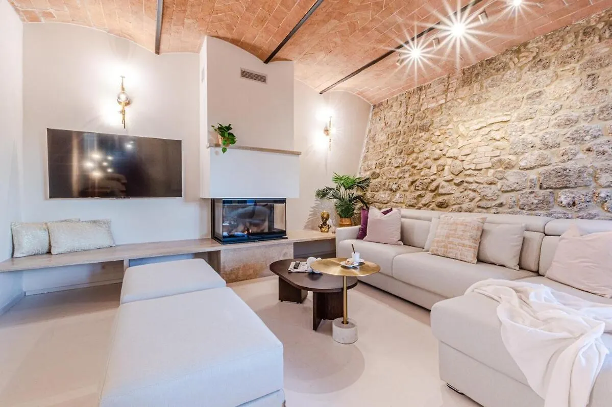 Golden View-Casa Vacanze Appena Ristrutturata Nel Core Della Campagna Toscana Corsano  Italy